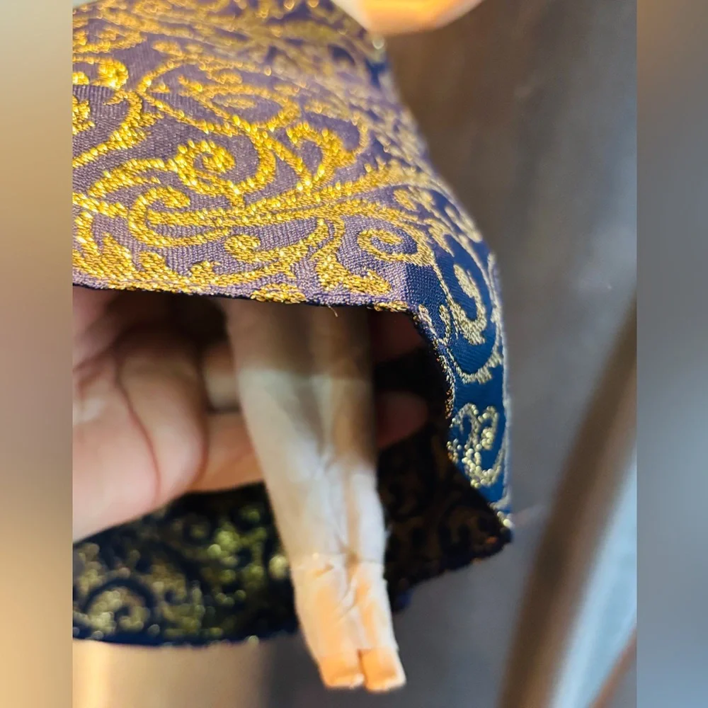 2001 Mattel "Ring in the New Year" Barbie doll. - Picture 5 of 6